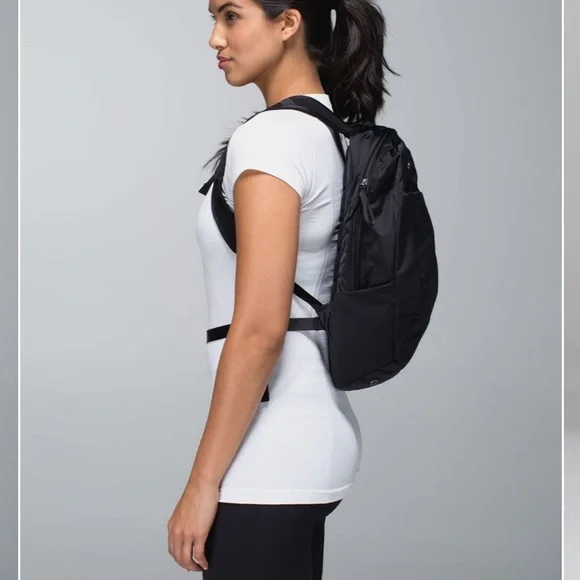 Lululemon Run From Work Backpack - Picture 7 of 13